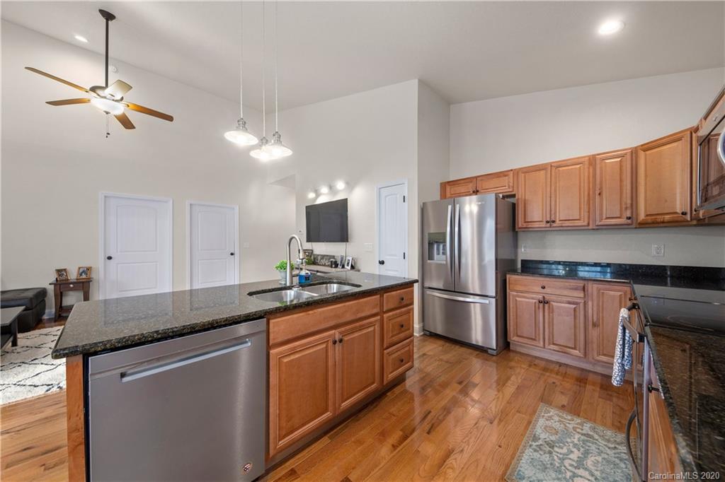 601 Pineland Road, Unit 17 Hendersonville, NC 28792 - Photo 13 of 25 Gallery Image 13