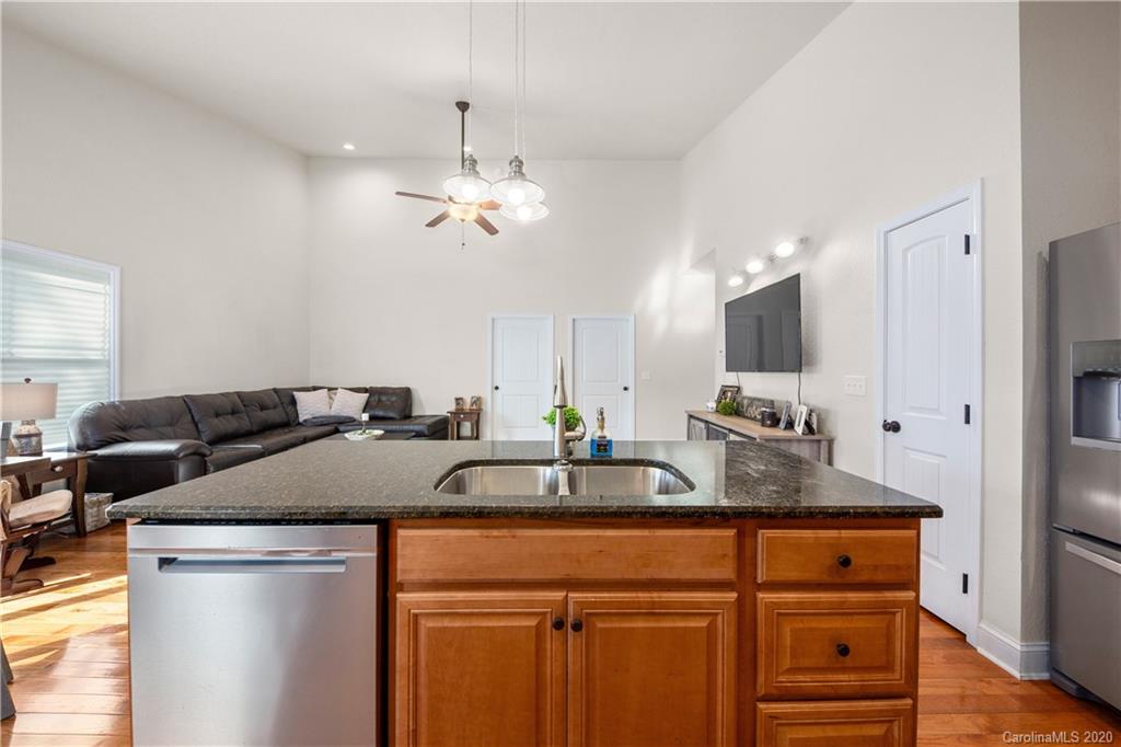 601 Pineland Road, Unit 17 Hendersonville, NC 28792 - Photo 15 of 25 Gallery Image 15