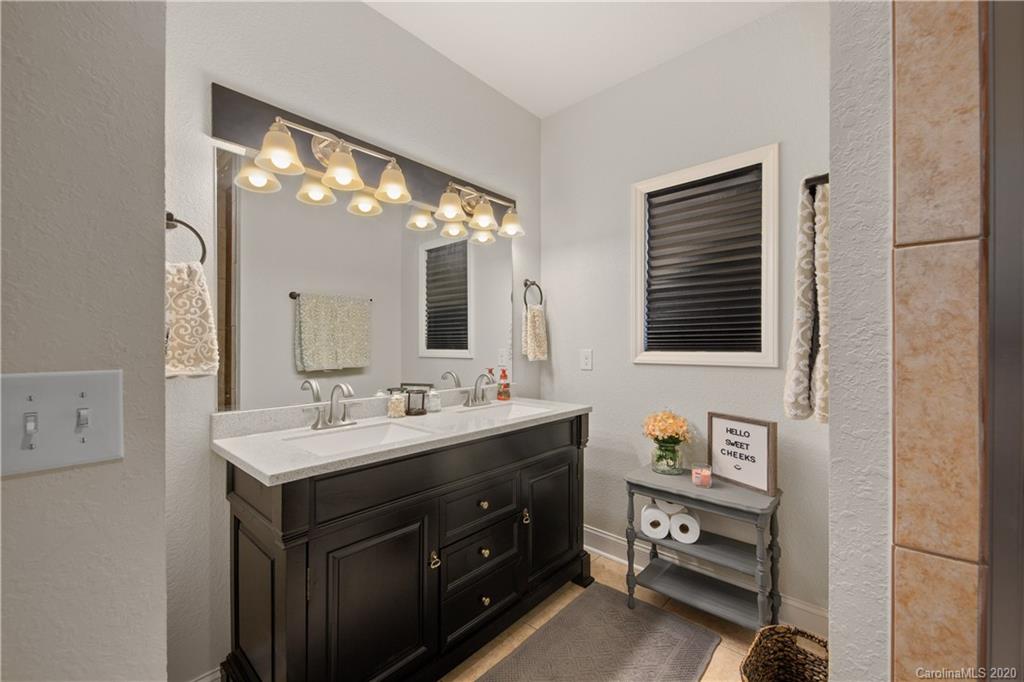 601 Pineland Road, Unit 17 Hendersonville, NC 28792 - Photo 18 of 25 Gallery Image 18