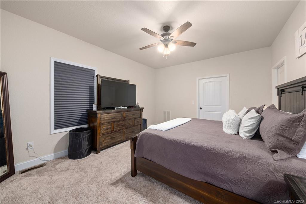 601 Pineland Road, Unit 17 Hendersonville, NC 28792 - Photo 21 of 25 Gallery Image 21
