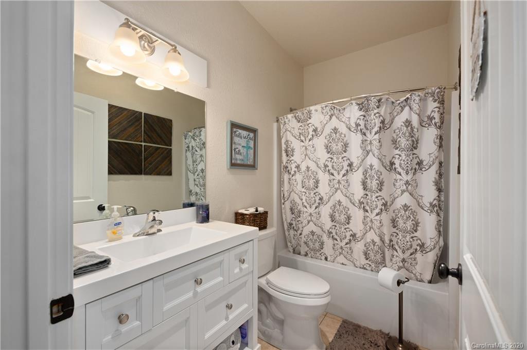 601 Pineland Road, Unit 17 Hendersonville, NC 28792 - Photo 24 of 25 Gallery Image 24