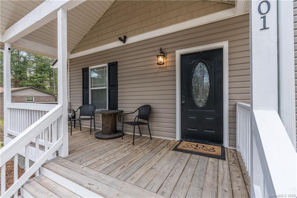 601 Pineland Road, Unit 17 Hendersonville, NC 28792 - Photo 6 of 25 Gallery Image 6
