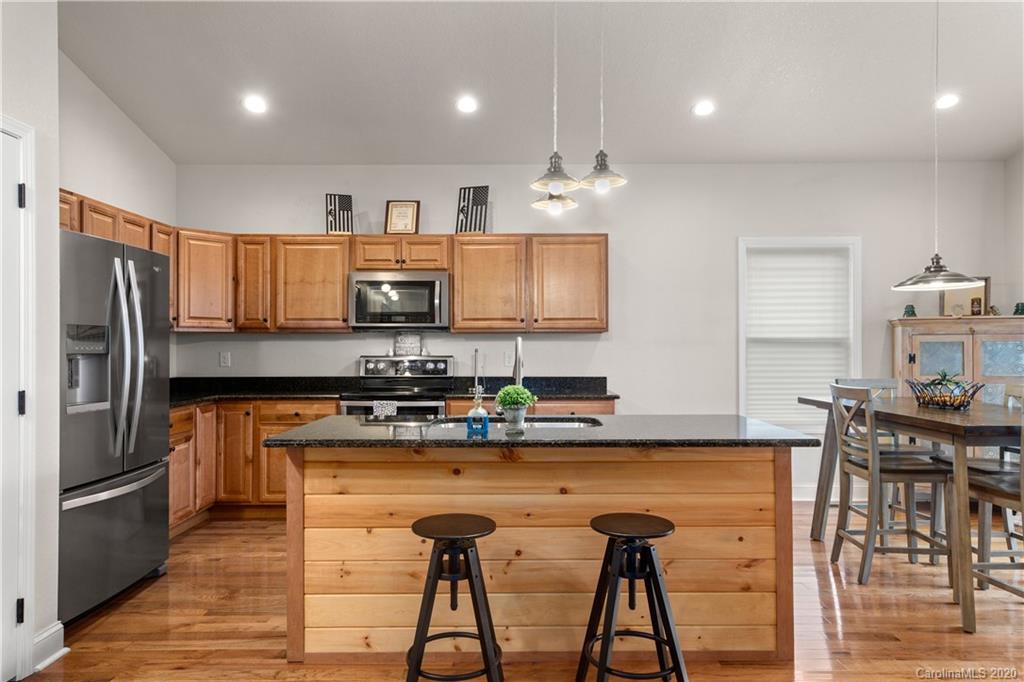 601 Pineland Road, Unit 17 Hendersonville, NC 28792 - Photo 8 of 25 Gallery Image 8