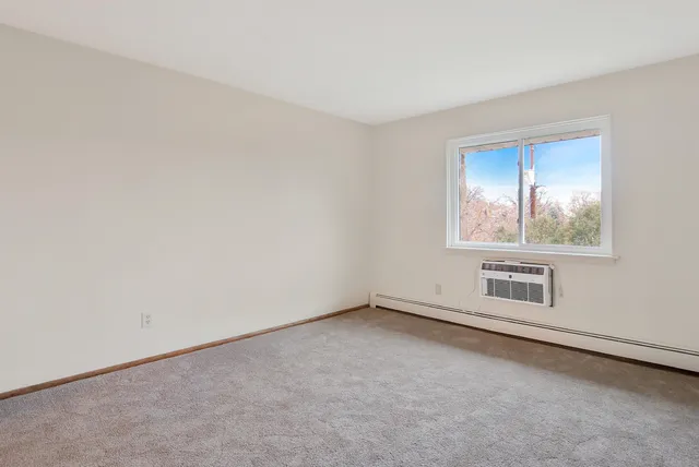 $189,000 | 1321 West Main Street, Unit 311A, Lake Geneva, WI 53147