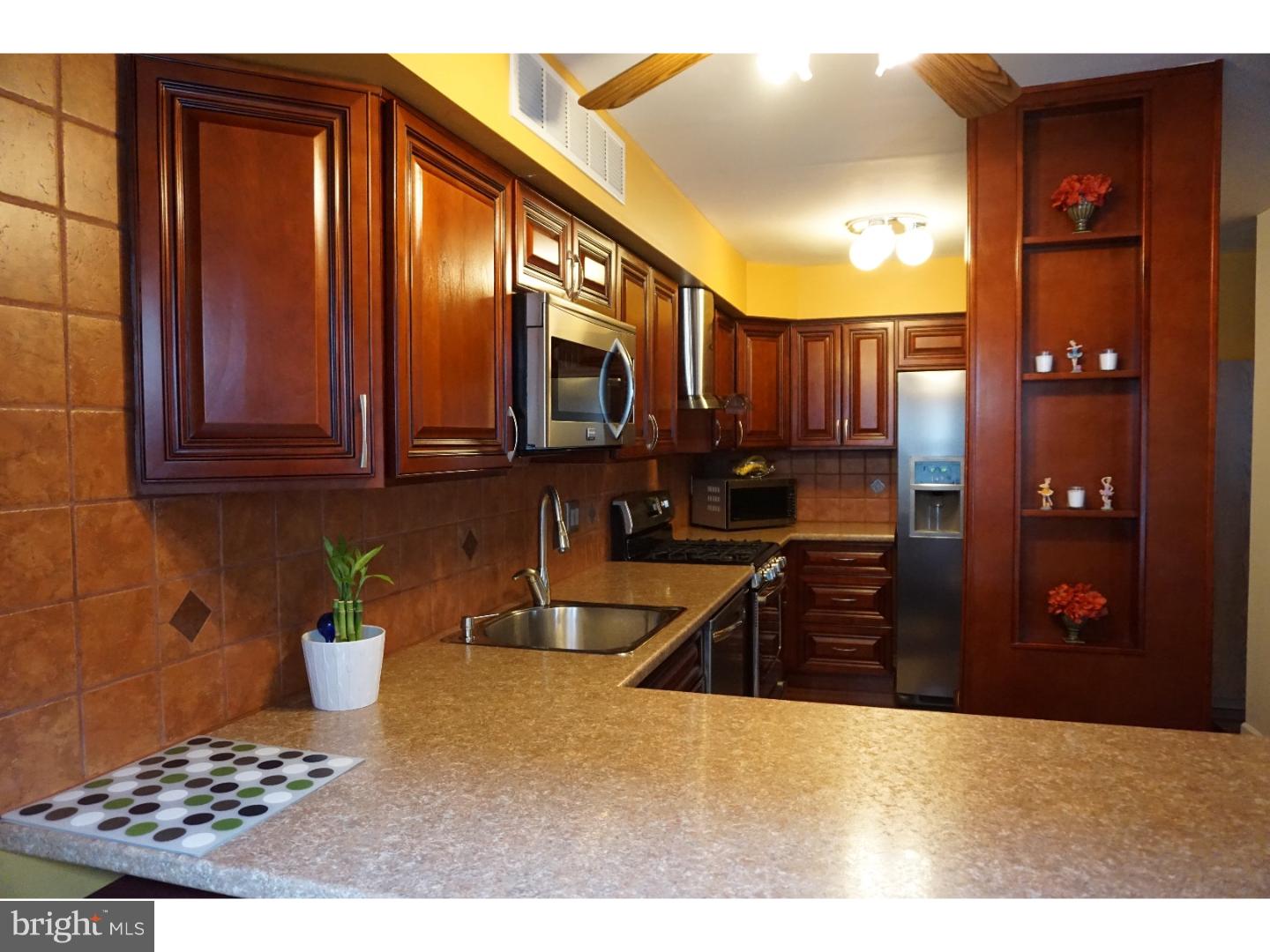 1108 Selmer Road Philadelphia, PA 19116 - Photo 4 of 23 Gallery Image 4