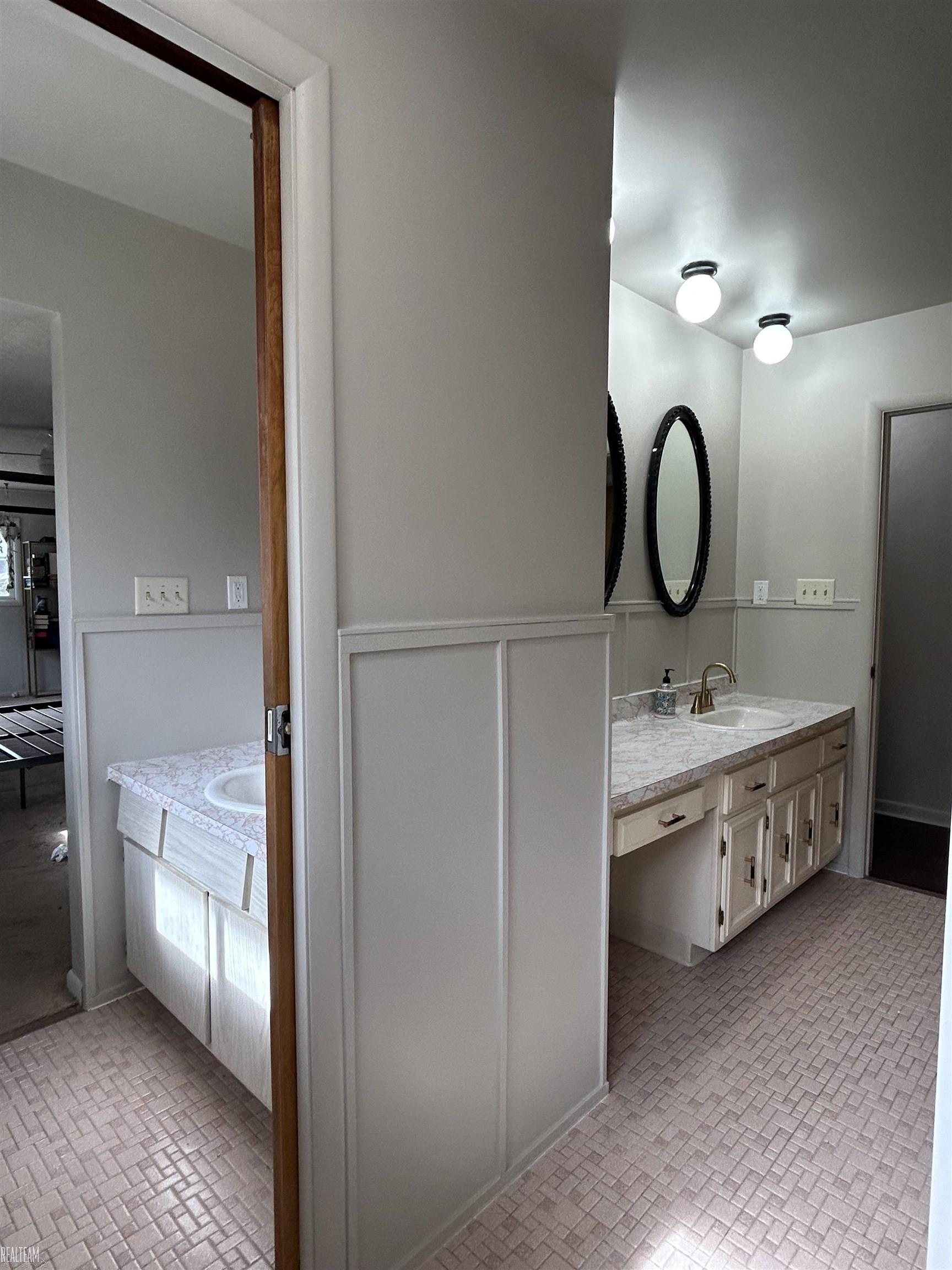 228 Indian Road Battle Creek, MI 49017 - Photo 26 of 42