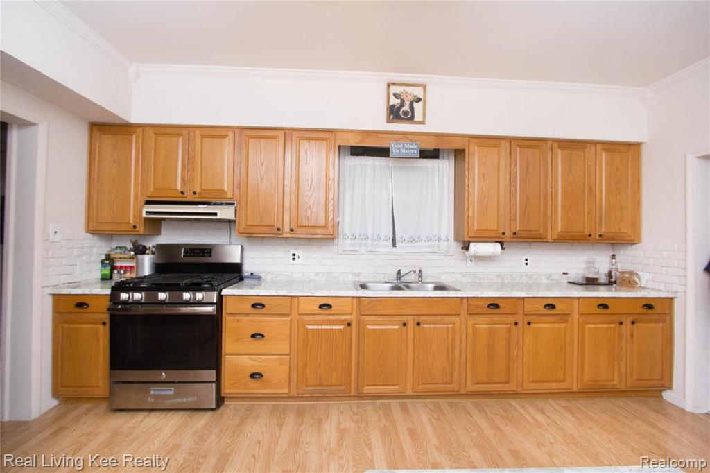 36925 Briarcliff Road Sterling Heights, MI 48312 - Photo 10 of 31