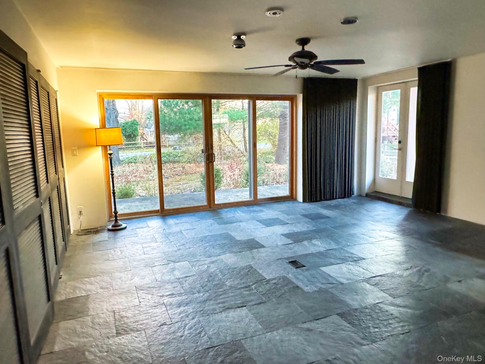 34 Maple Street Islip, NY 11751 - Photo 5 of 10