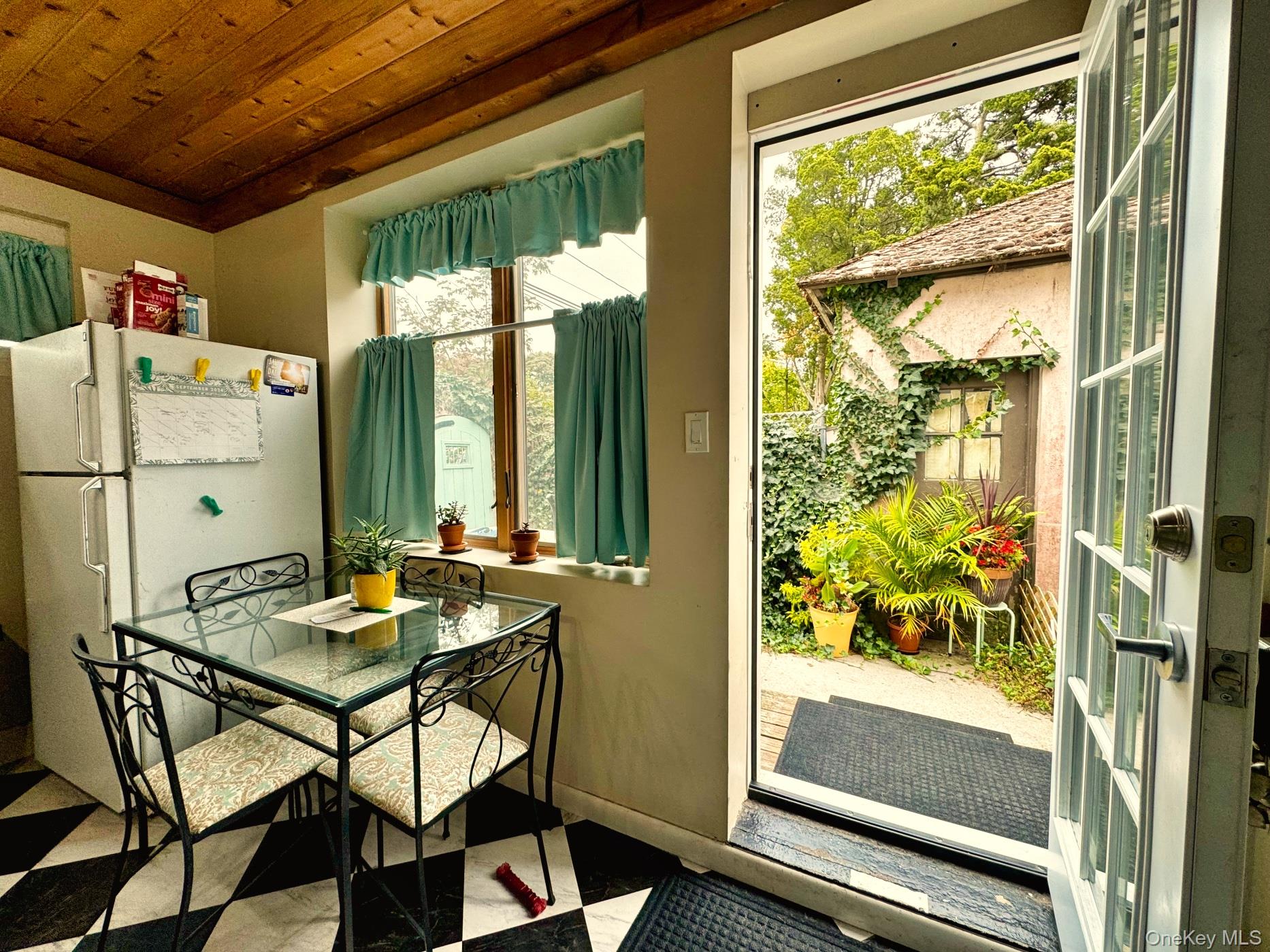 34 Maple Street Islip, NY 11751 - Photo 8 of 10 Charming eat-in Kitchen w/ Private Patio