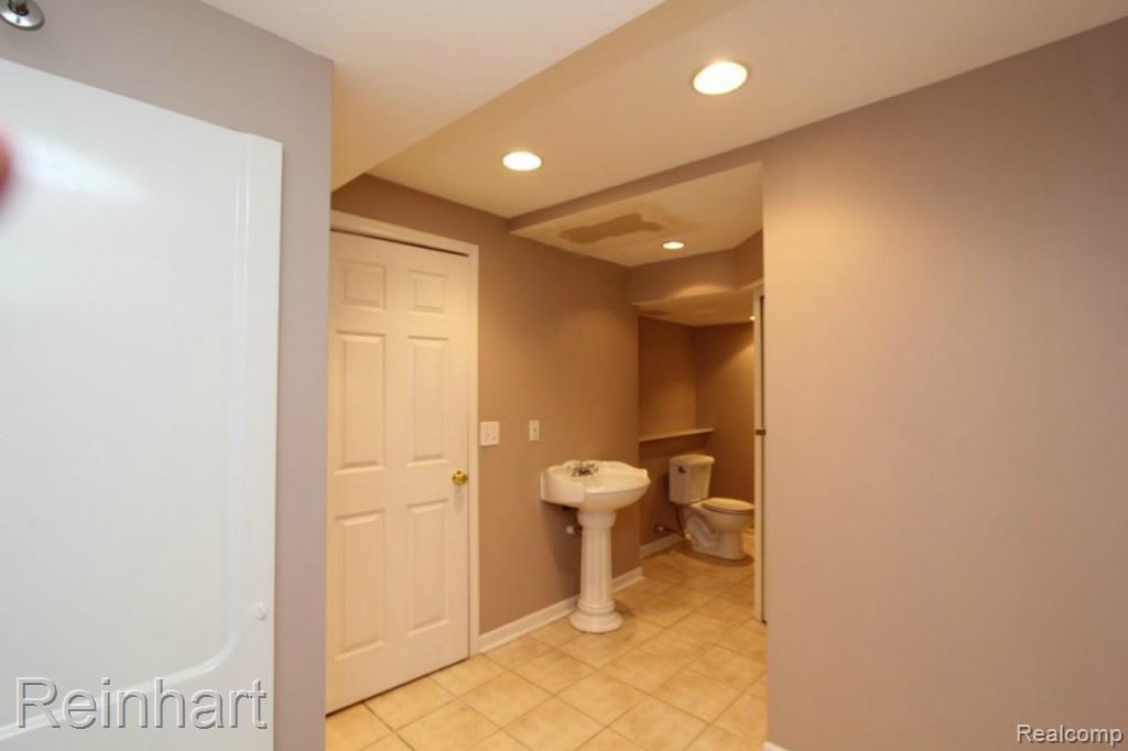 7295 Homestead Road Ypsilanti, MI 48197 - Photo 25 of 31 IMG_4613 (Medium).jpg