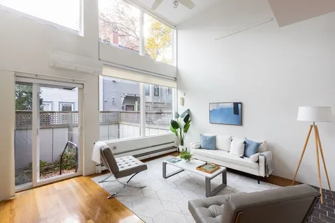 $1,599,999 | 2 Ellery Square, Cambridge, MA 02138