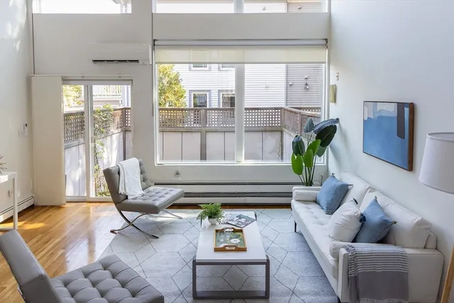 $1,599,999 | 2 Ellery Square, Cambridge, MA 02138