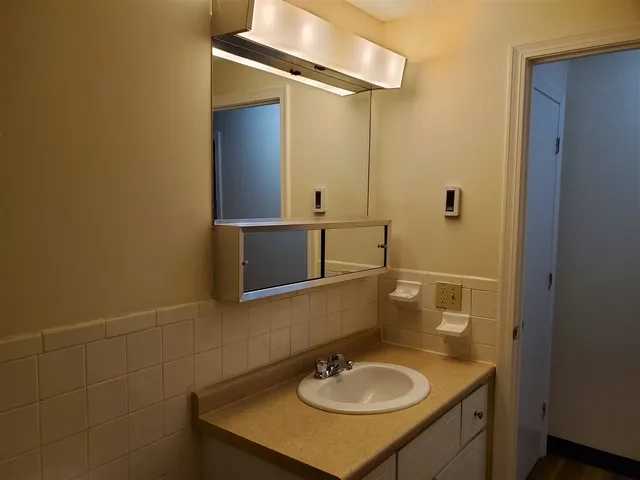 $1,690 | 95 Powers Street, Unit 85, Milford, NH 03055