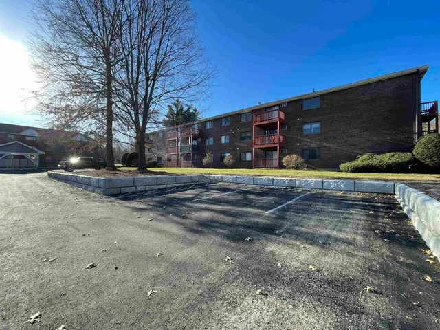 $1,690 | 95 Powers Street, Unit 85, Milford, NH 03055