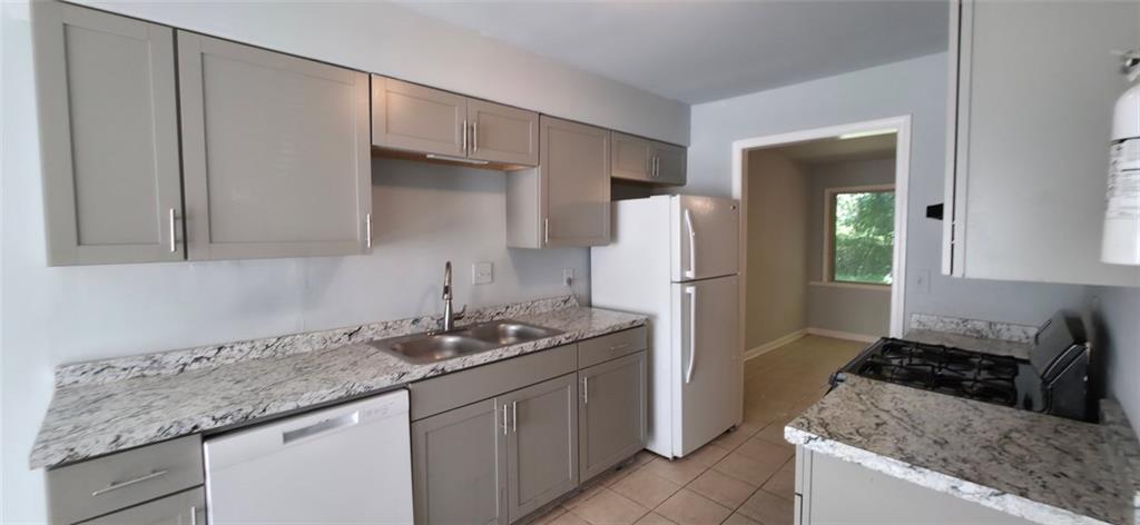 1104 Booth Court Southwest Marietta, GA 30008 - Photo 3 of 13 Gallery Image 3