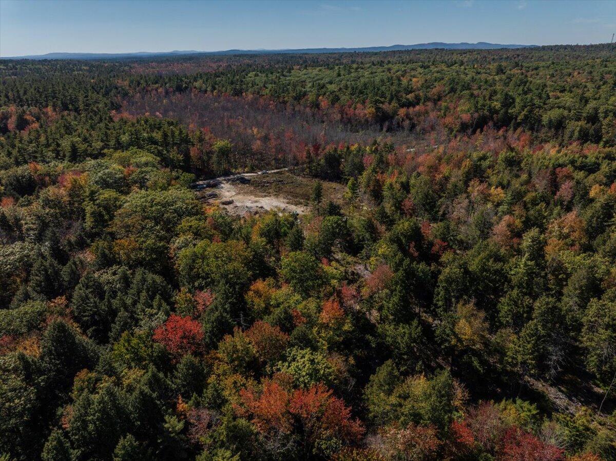193 Moody Road Standish, ME 04084 - Photo 5 of 6 04-20251006-193MoodyRd-Standish-4 (1)