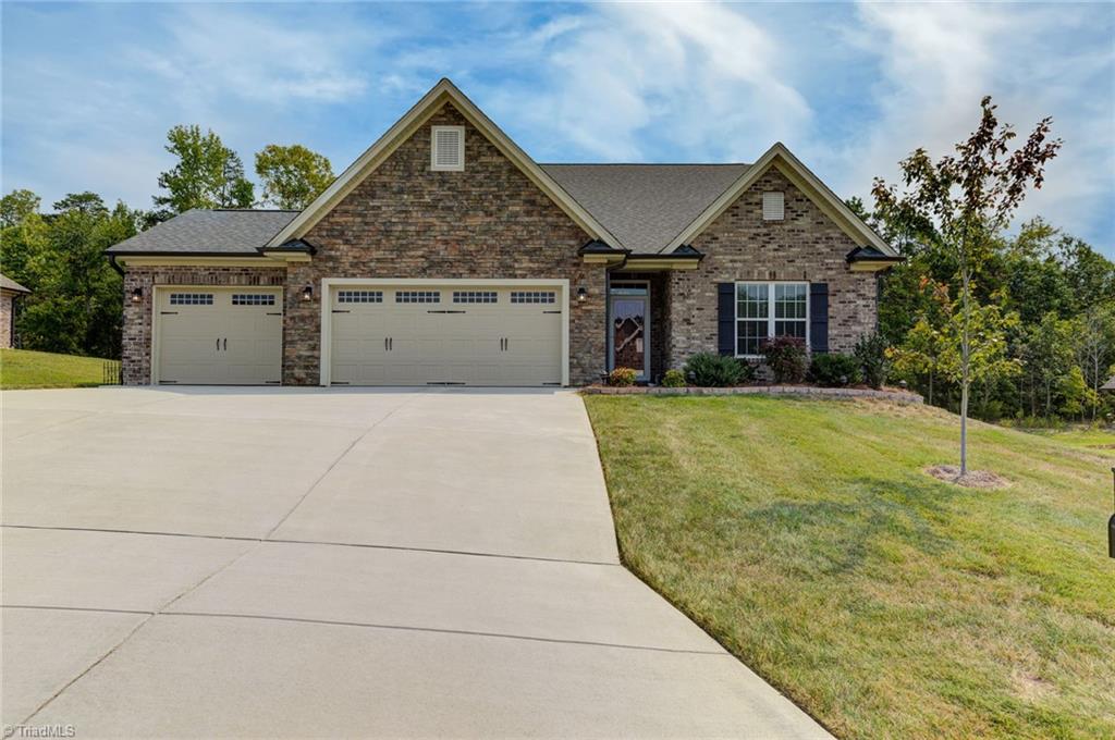 2818 Fallin Court High Point, NC 27262 - Photo 1 of 37 Gallery Image 1