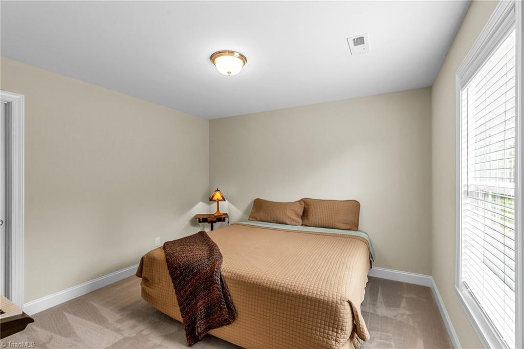 2818 Fallin Court High Point, NC 27262 - Photo 30 of 37 Gallery Image 30