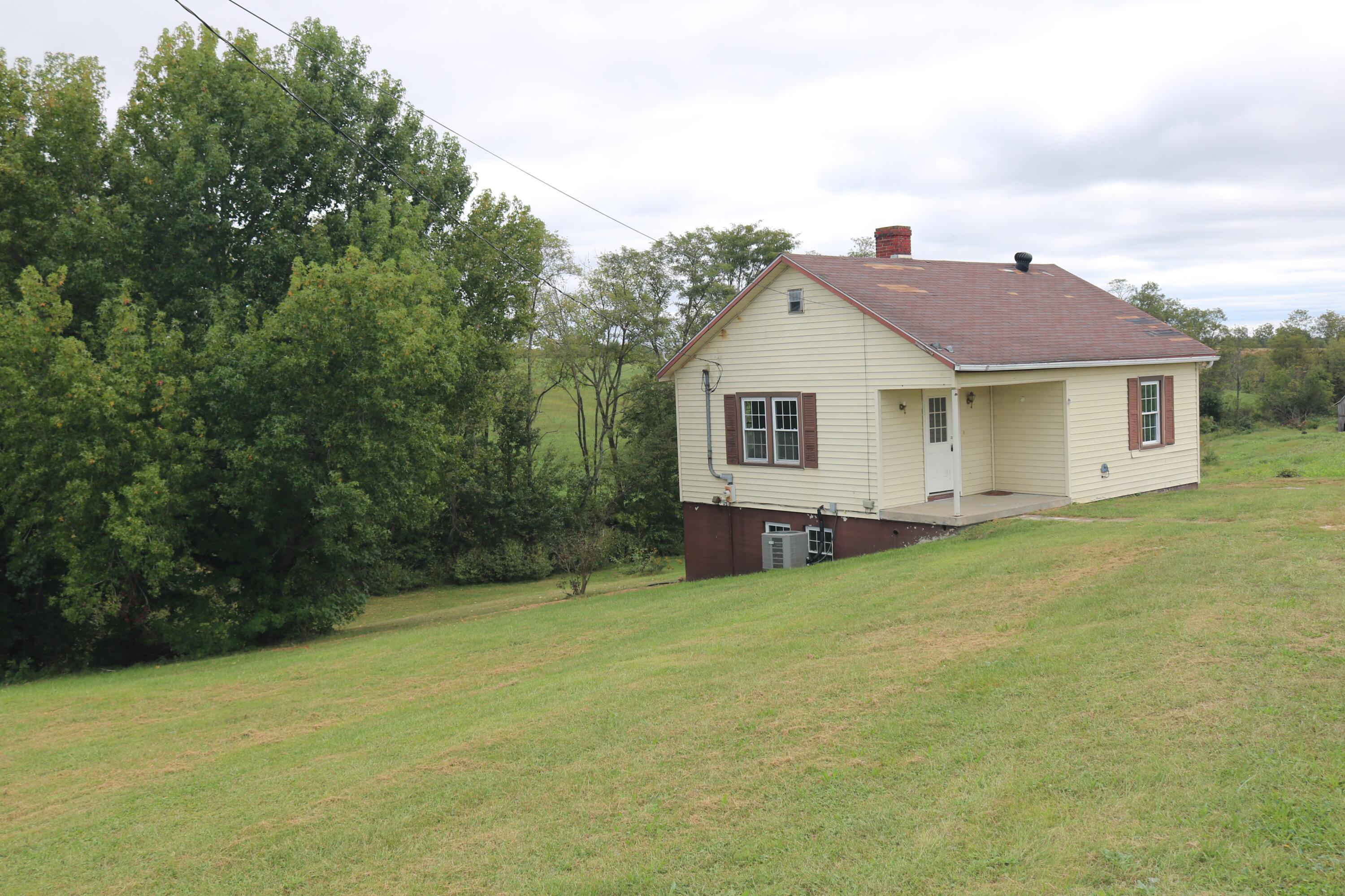 3284 Moorefield Road Carlisle, KY 40311 - Photo 3 of 22 IMG_8128