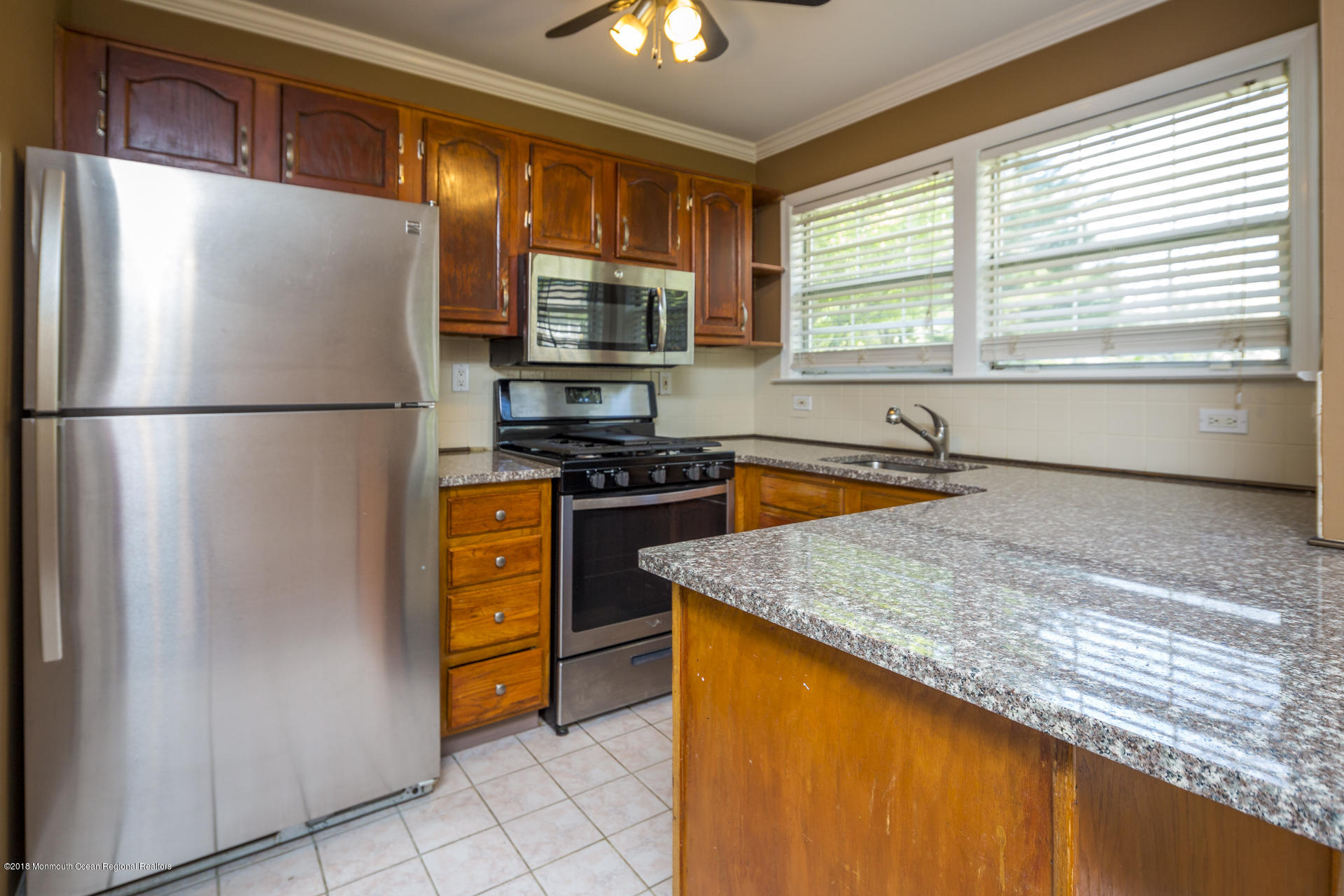 12 Duncan Way Freehold, NJ 07728 - Photo 8 of 28 Kitchen