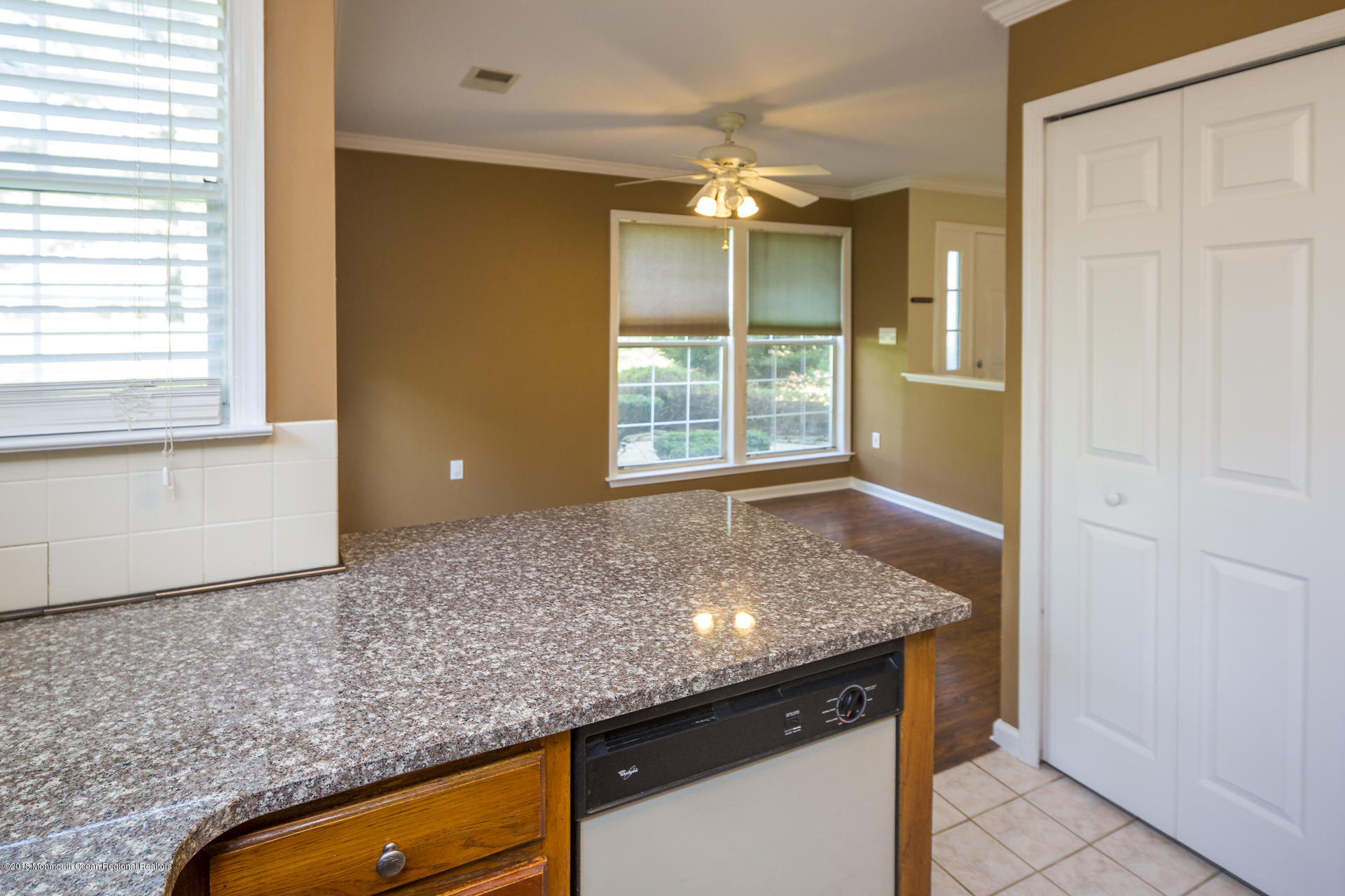 12 Duncan Way Freehold, NJ 07728 - Photo 10 of 28 Kitchen