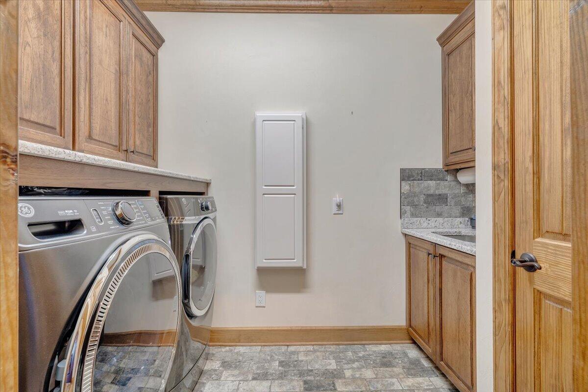 890 Blain Road Buchanan, VA 24066 - Photo 35 of 89 35-MIB03934