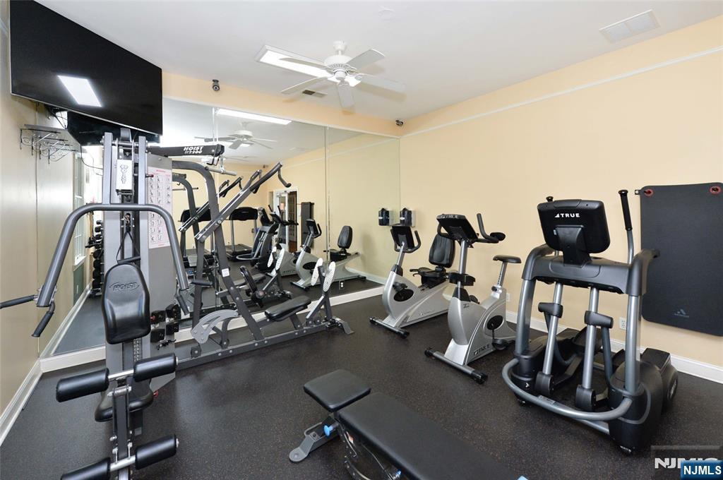 1 Woods Edge Road Old Tappan, NJ 07675 - Photo 39 of 41