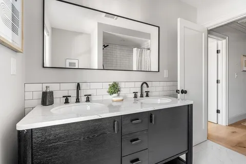 $2,095,000 | 9 Flatley Avenue, Manchester, MA 01944