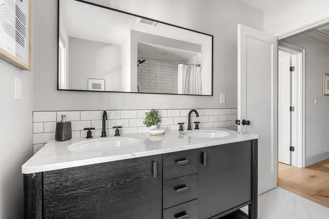 $2,095,000 | 9 Flatley Avenue, Manchester, MA 01944