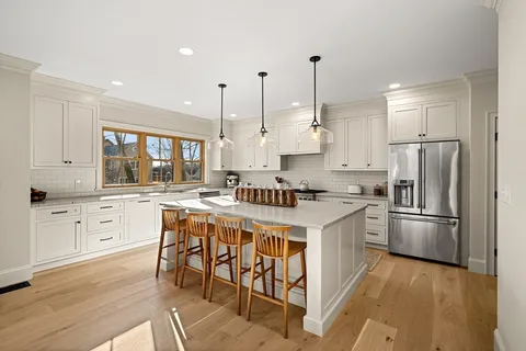 $2,095,000 | 9 Flatley Avenue, Manchester, MA 01944