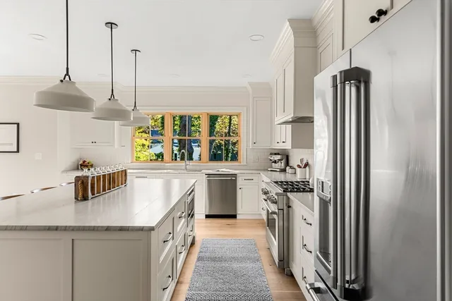 $2,095,000 | 9 Flatley Avenue, Manchester, MA 01944