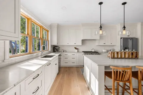 $2,095,000 | 9 Flatley Avenue, Manchester, MA 01944