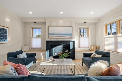 $2,095,000 | 9 Flatley Avenue, Manchester, MA 01944