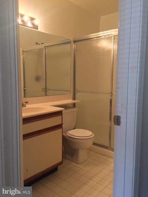 4100 Chardel Road, Unit 1D Baltimore, MD 21236 - Photo 18 of 22 Hall Bathroom