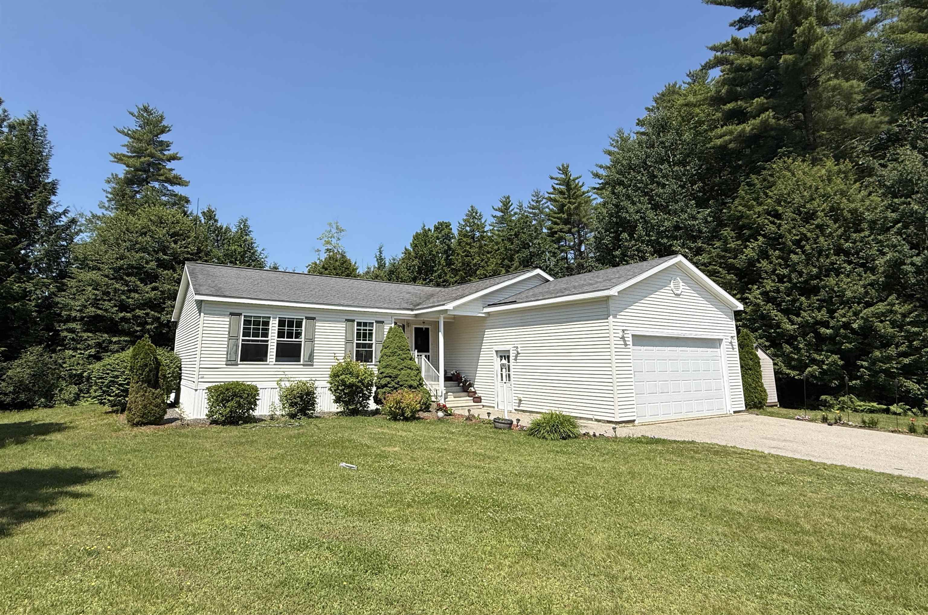 17 Northbrook Road Tilton, NH 03276 - Photo 1 of 17