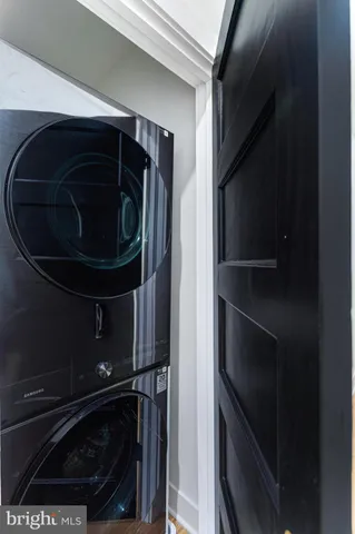 a close up view of washer and dryer
