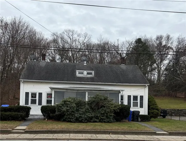 $1,800 | 227 Providence Street, West Warwick, RI 02893
