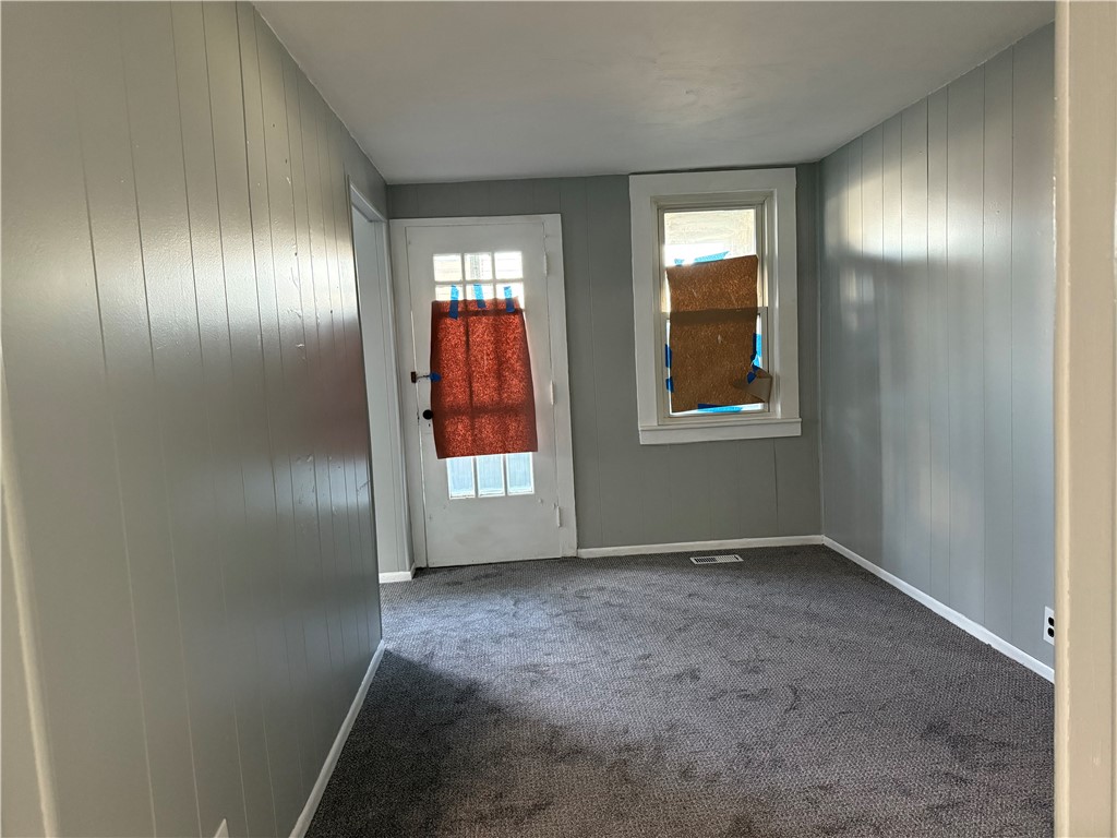 227 Providence Street West Warwick, RI 02893 - Photo 11 of 21