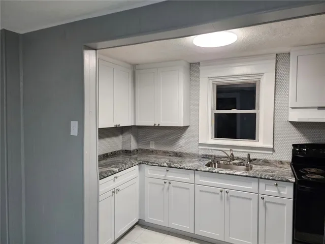 $1,800 | 227 Providence Street, West Warwick, RI 02893