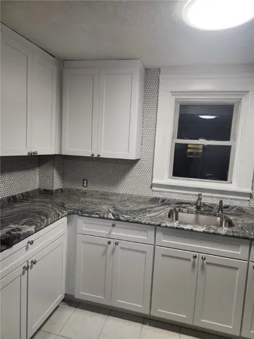 $1,800 | 227 Providence Street, West Warwick, RI 02893