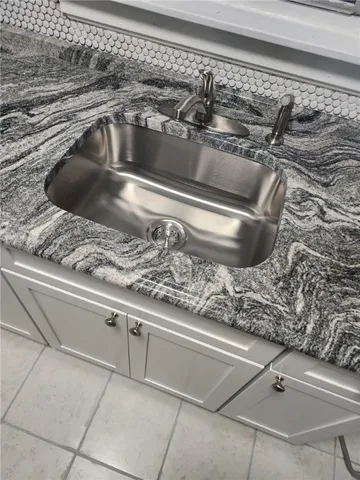 $1,800 | 227 Providence Street, West Warwick, RI 02893