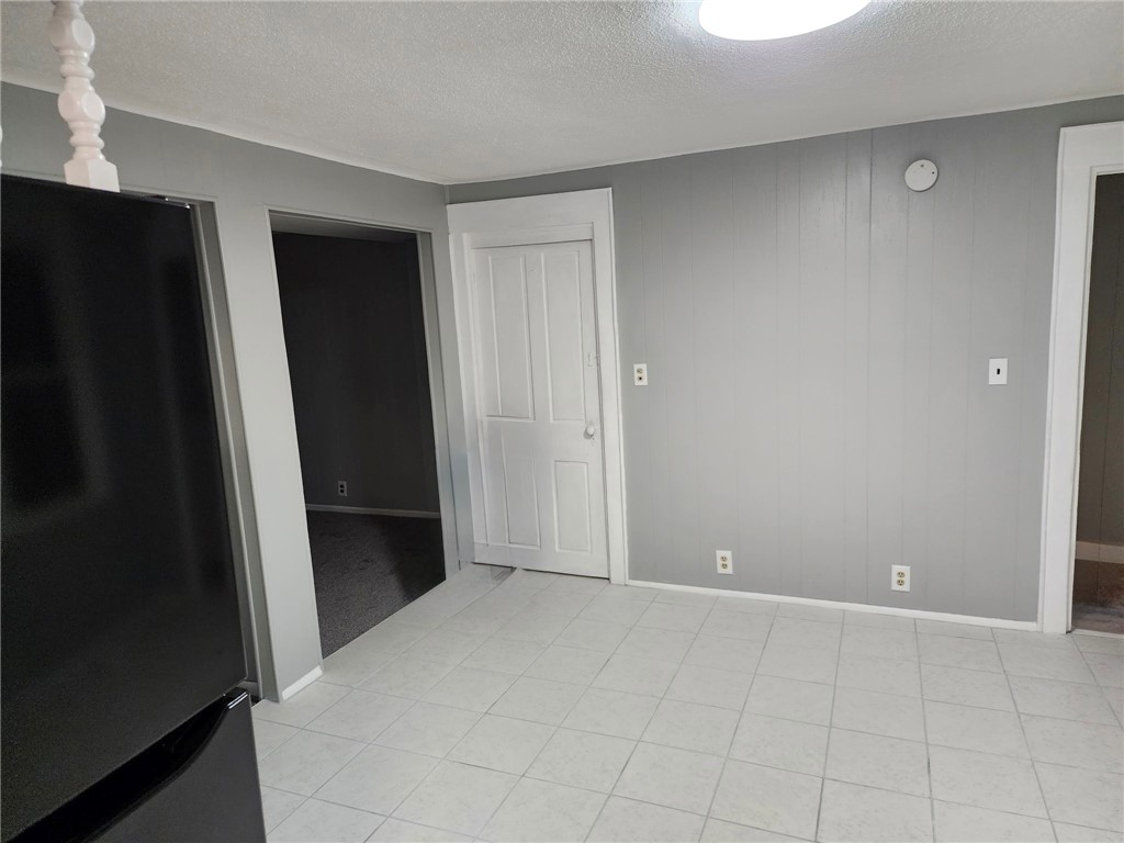 227 Providence Street West Warwick, RI 02893 - Photo 7 of 21