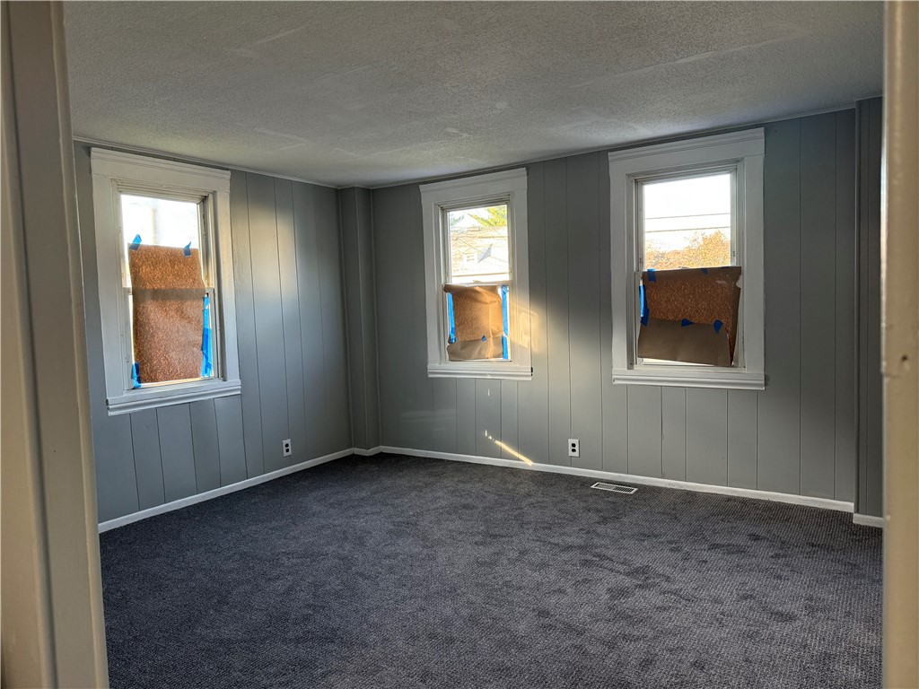 227 Providence Street West Warwick, RI 02893 - Photo 10 of 21