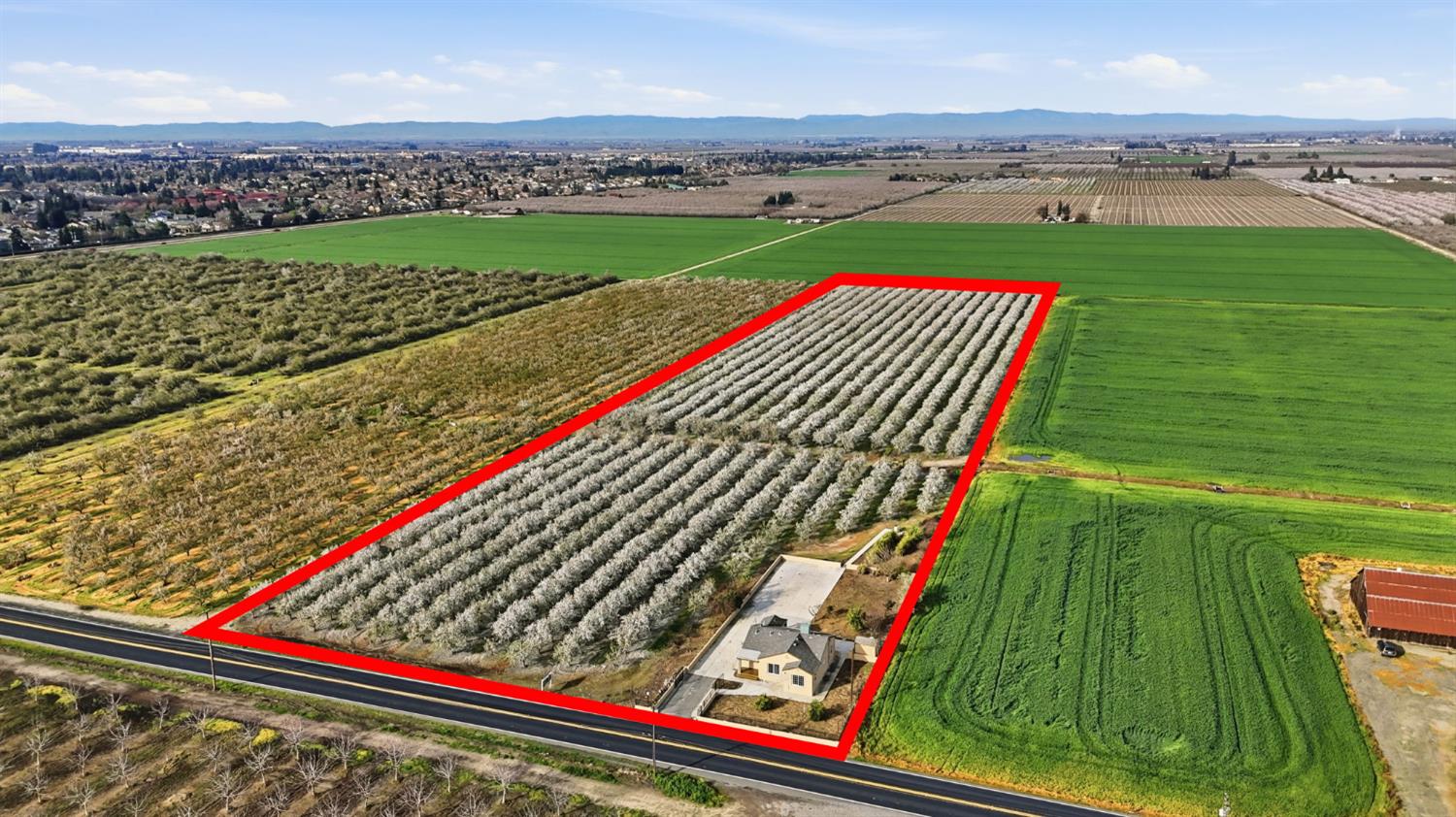 5333 Geer Road Turlock, CA 95382 - Photo 1 of 37 a view of an outdoor space with a lake view