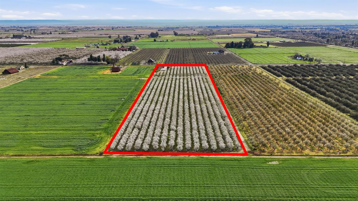 5333 Geer Road Turlock, CA 95382 - Photo 33 of 37 a view of lawn tennis court