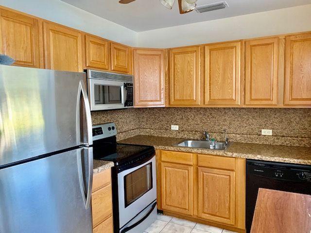 74 Fanshaw B Boca Raton, FL 33434 - Photo 2 of 22 Kitchen