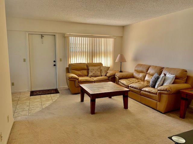 74 Fanshaw B Boca Raton, FL 33434 - Photo 5 of 22 Living Room