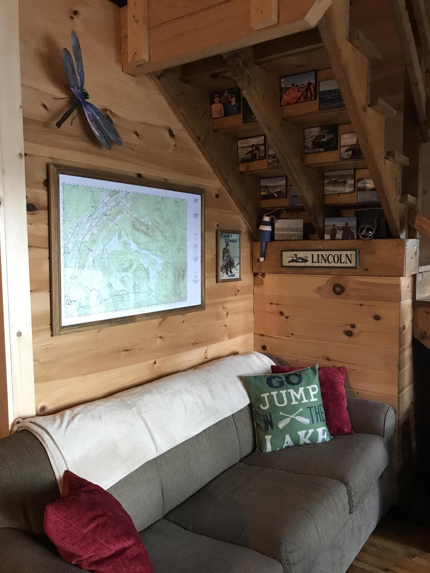 1790 Houston Road Lincoln, ME 04457 - Photo 18 of 67 Living Room...