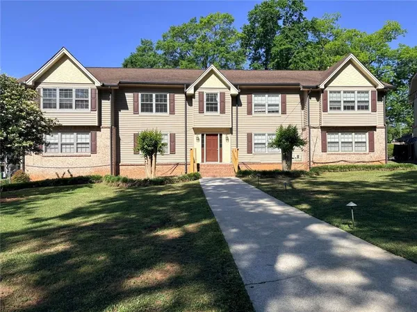 $1,300 | 212 West Highland Avenue, Monroe, GA 30655