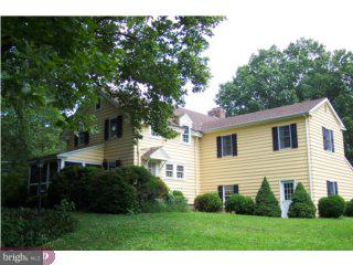 19 Wilburtha Road Ewing, NJ 08628 - Photo 3 of 5